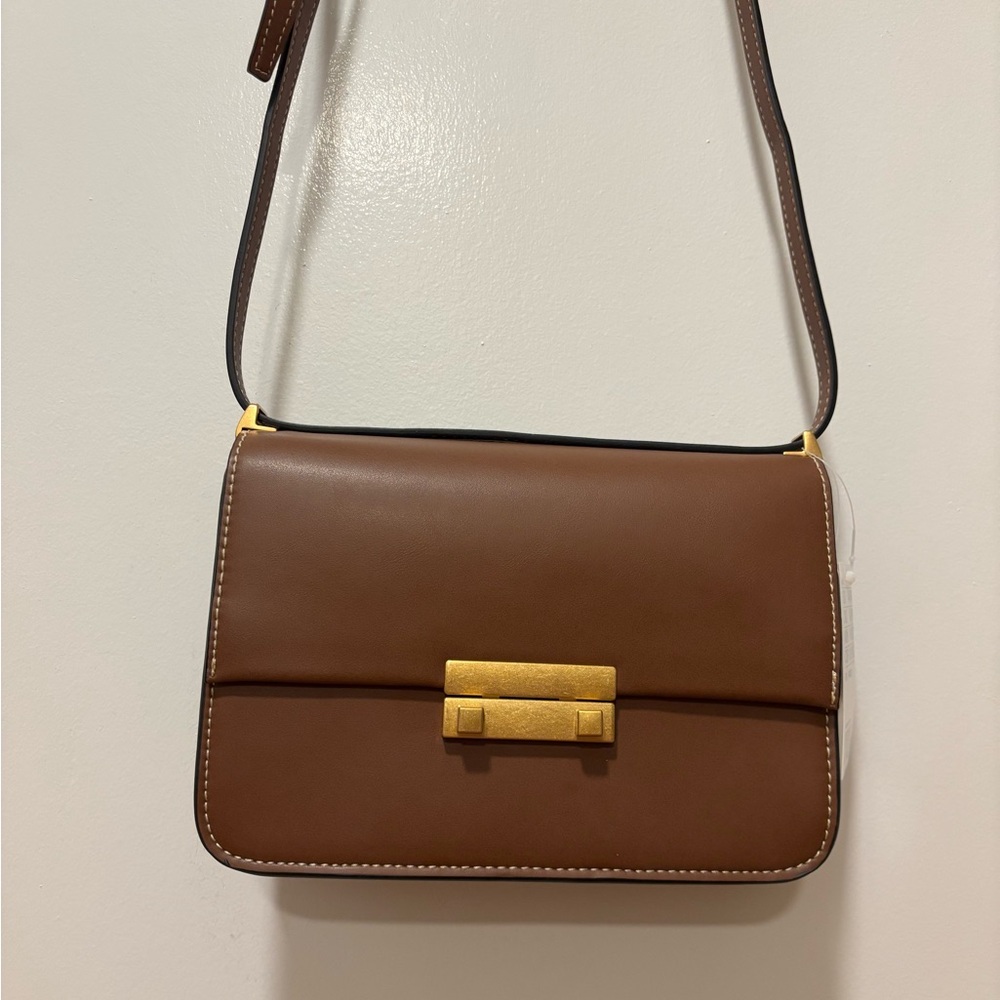 Super chic brown crossbody bag
